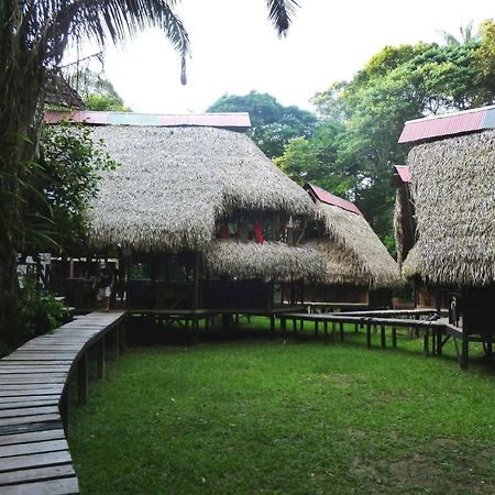 Jamu Lodge Puerto Montufar Buitenkant foto