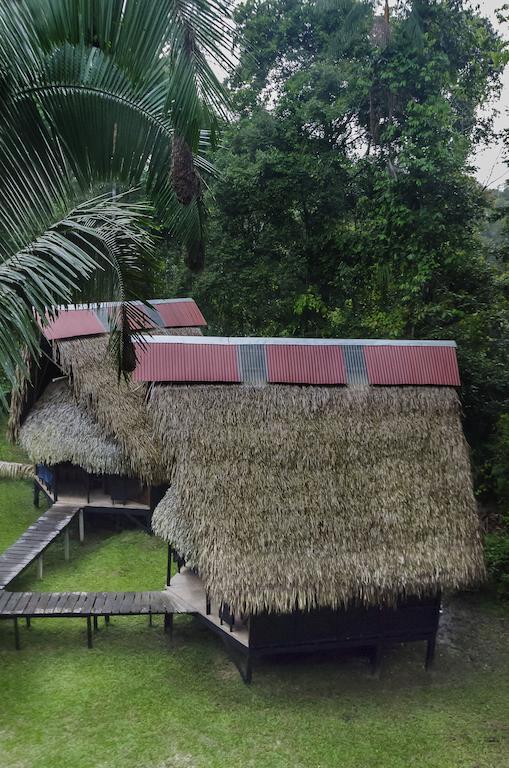 Jamu Lodge Puerto Montufar Buitenkant foto