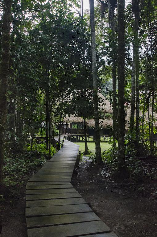 Jamu Lodge Puerto Montufar Buitenkant foto