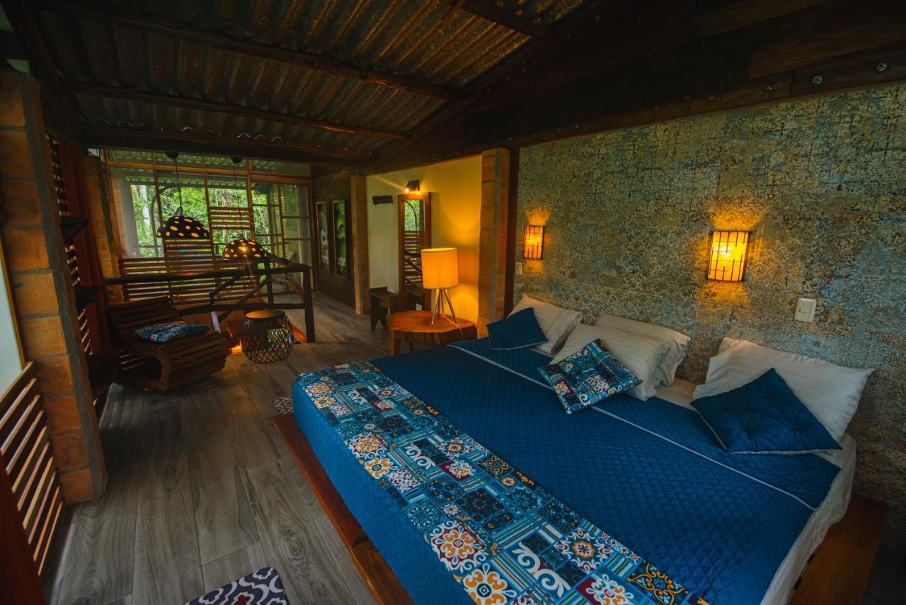 Jamu Lodge Puerto Montufar Buitenkant foto